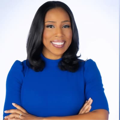 Lena Tillett Wral: Defying Time with Age, Body, and Unapologetic Confidence in Her Universe of Beauty and Love