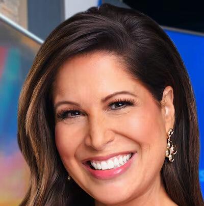 Photo of Holly Thompson